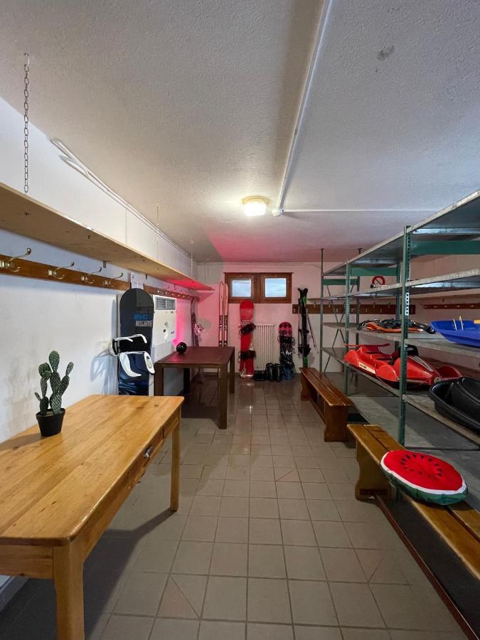 לה קרוסט Freeride Hostel מראה חיצוני תמונה