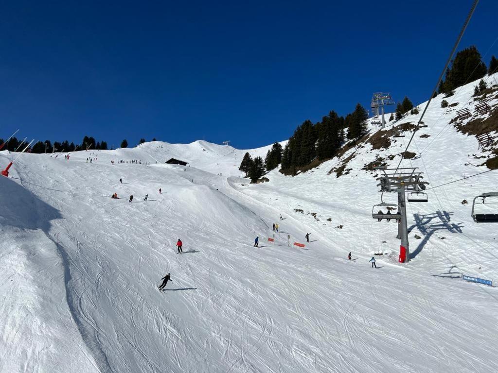 לה קרוסט Freeride Hostel מראה חיצוני תמונה